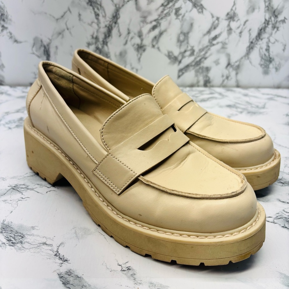 Madden Girl Y2K Preppy Cream Platform Penny Loafers size 8